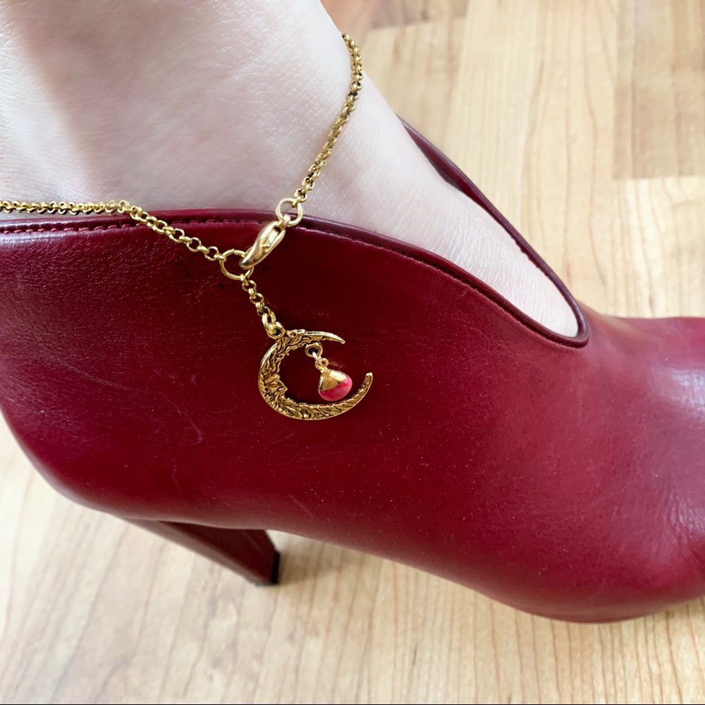 Drop Anklet with Moon Charm